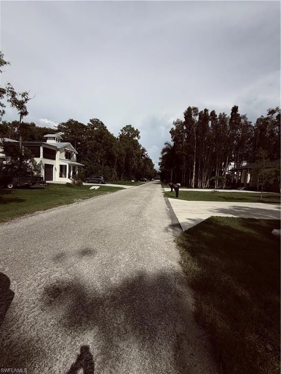 3060 pinetree DR, NAPLES, FL 34112 — photo 4