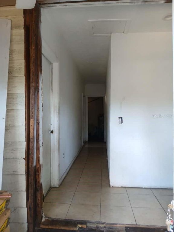 Image 2 of property listing at 1705 W POWHATAN AVENUE, Tampa, FL 33603