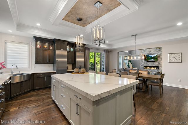 3888 Thatcher Drive, Rochester Hills, MI 48309