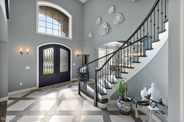 3888 Thatcher Drive, Rochester Hills, MI 48309