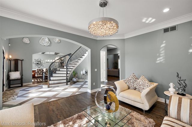 3888 Thatcher Drive, Rochester Hills, MI 48309