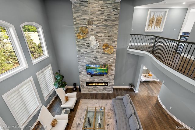 3888 Thatcher Drive, Rochester Hills, MI 48309