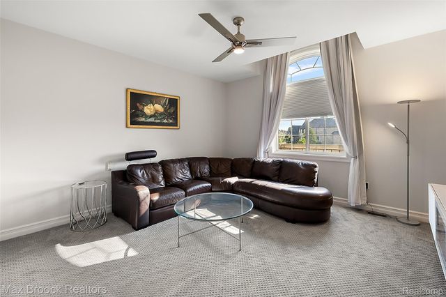 3888 Thatcher Drive, Rochester Hills, MI 48309