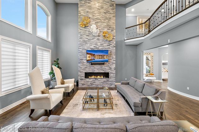3888 Thatcher Drive, Rochester Hills, MI 48309