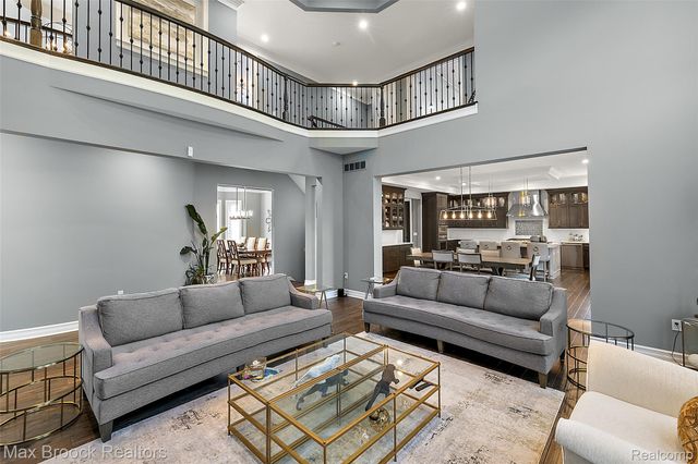 3888 Thatcher Drive, Rochester Hills, MI 48309