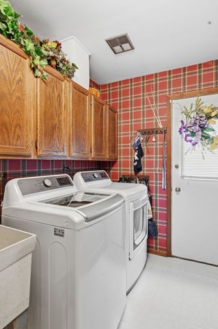 1411 W Allison Court, Arlington Heights, IL 60005