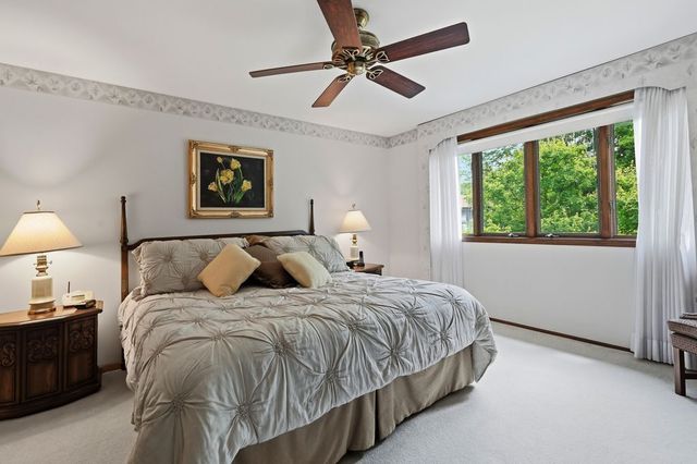 1411 W Allison Court, Arlington Heights, IL 60005