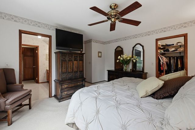 1411 W Allison Court, Arlington Heights, IL 60005