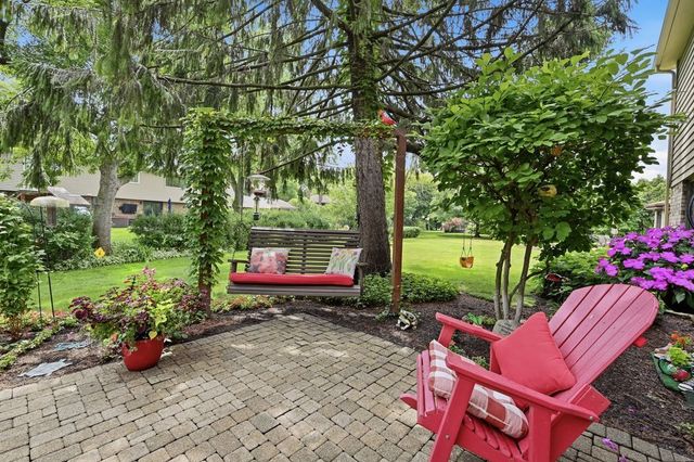 1411 W Allison Court, Arlington Heights, IL 60005