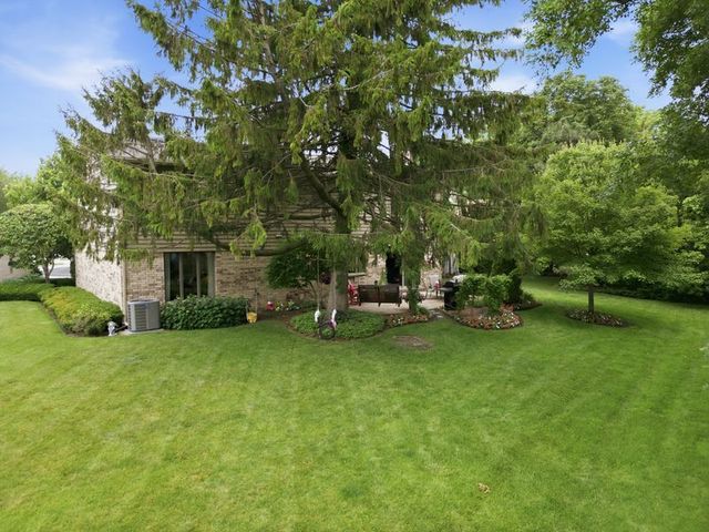 1411 W Allison Court, Arlington Heights, IL 60005