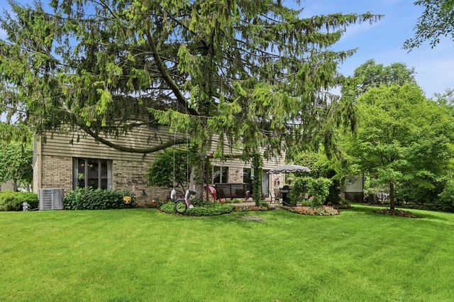 1411 W Allison Court, Arlington Heights, IL 60005