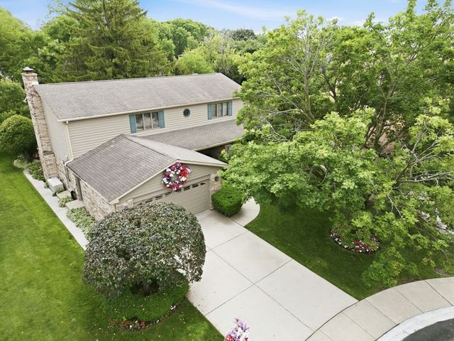 1411 W Allison Court, Arlington Heights, IL 60005
