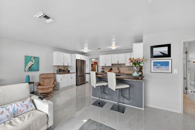 937 SE 7th Street, Deerfield Beach, FL 33441