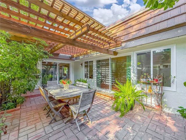 10439 Larwin Avenue, Chatsworth, CA 91311