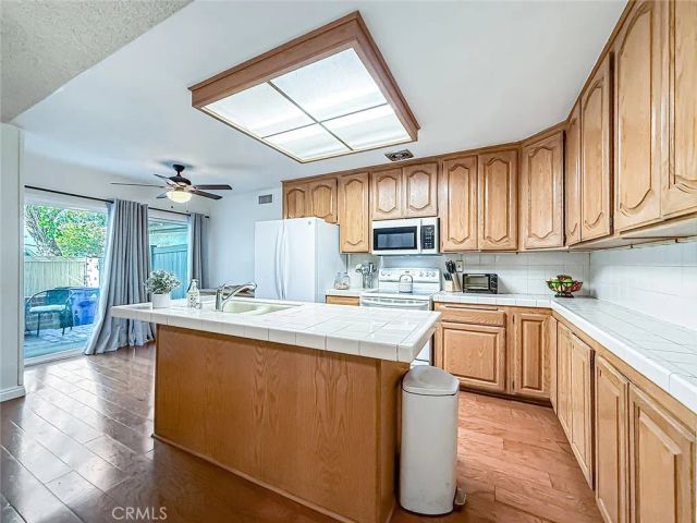 10439 Larwin Avenue, Chatsworth, CA 91311