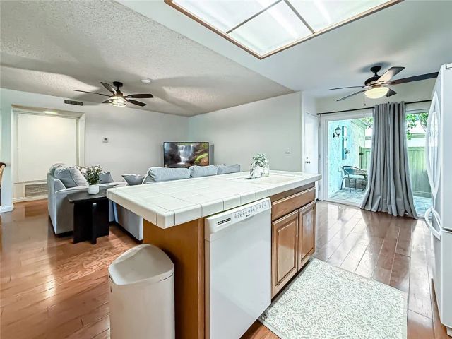 10439 Larwin Avenue, Chatsworth, CA 91311