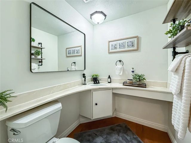 10439 Larwin Avenue, Chatsworth, CA 91311