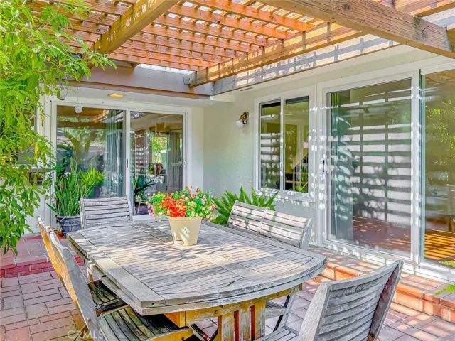 10439 Larwin Avenue, Chatsworth, CA 91311