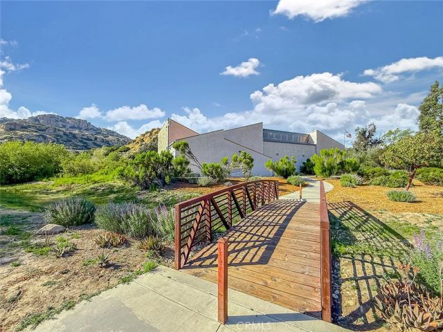 10439 Larwin Avenue, Chatsworth, CA 91311
