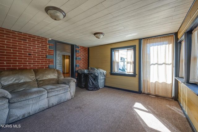 4496 Cr 1-2, Swanton, OH 43558