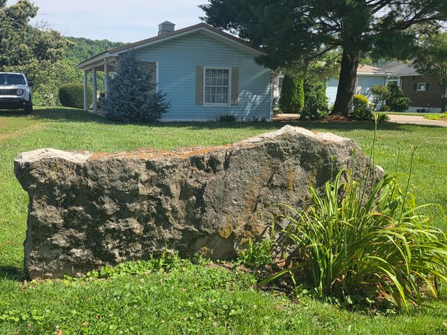 405 E High Street, Warsaw, KY 41095