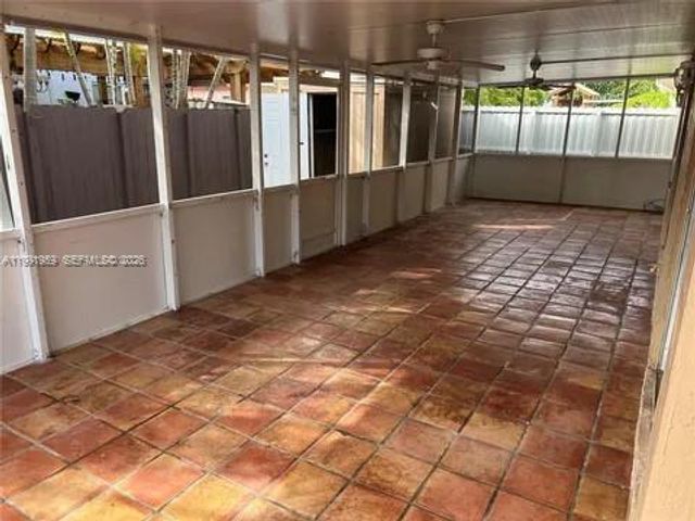 14218 SW 176th Ter, Miami, FL 33177