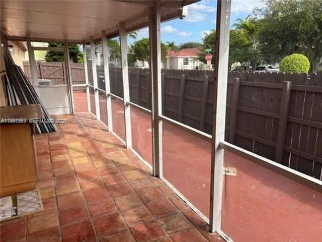 14218 SW 176th Ter, Miami, FL 33177