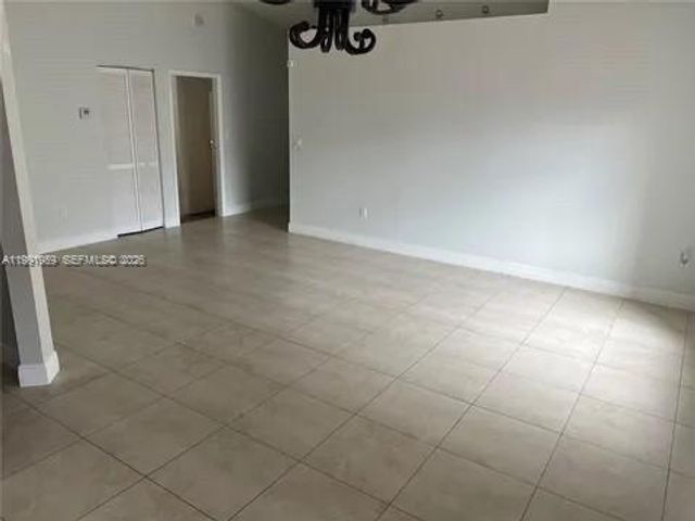 14218 SW 176th Ter, Miami, FL 33177