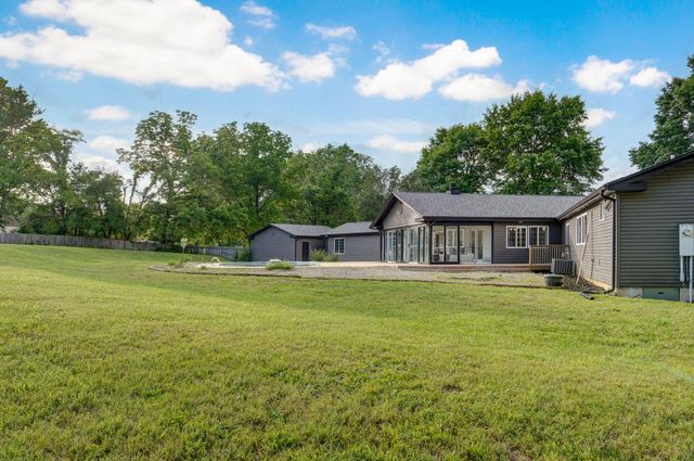 5021 S Farm Rd 137, Springfield, MO 65810