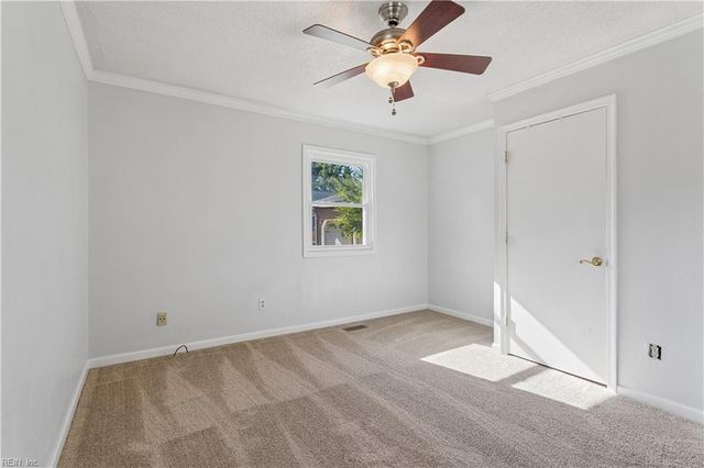 190 Salt Pond RD, Hampton, VA 23664