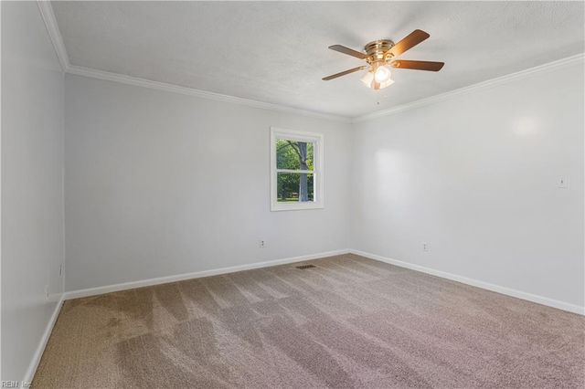 190 Salt Pond RD, Hampton, VA 23664