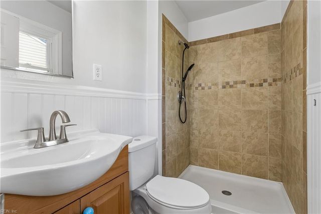190 Salt Pond RD, Hampton, VA 23664