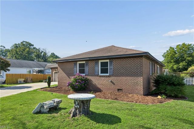 190 Salt Pond RD, Hampton, VA 23664