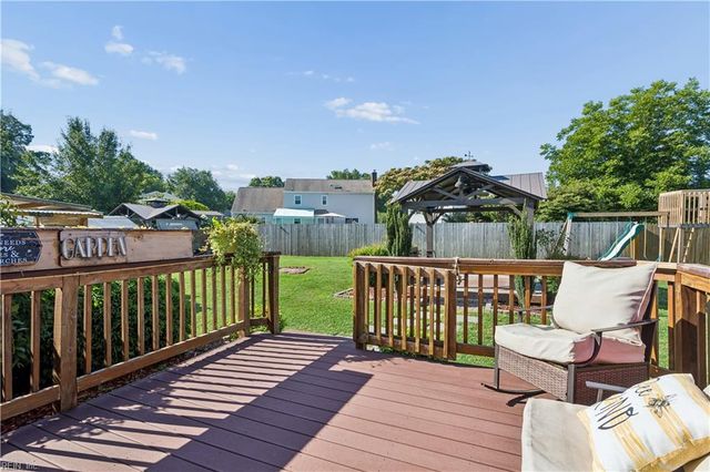 190 Salt Pond RD, Hampton, VA 23664