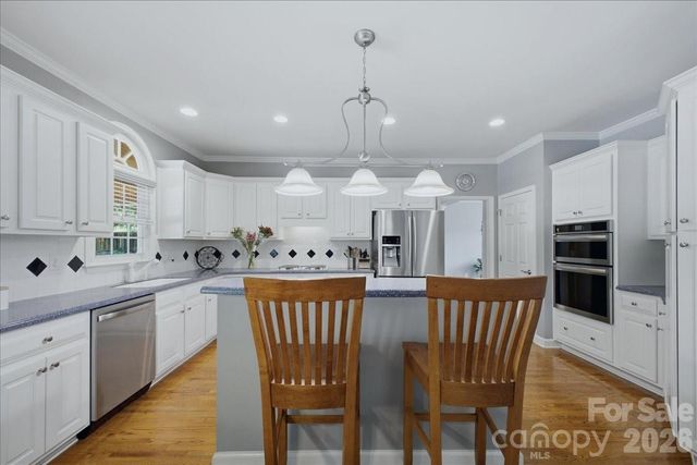 3425 Savannah Hills Drive, Matthews, NC 28105