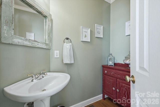 3425 Savannah Hills Drive, Matthews, NC 28105
