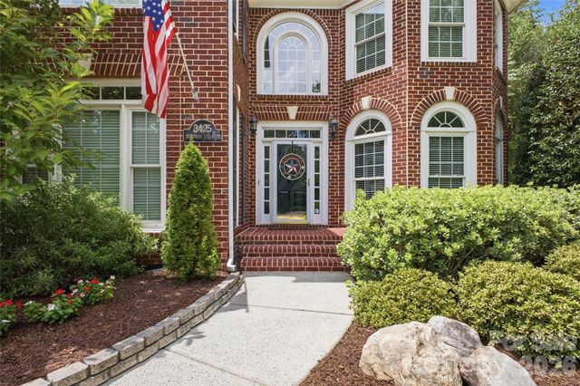 3425 Savannah Hills Drive, Matthews, NC 28105