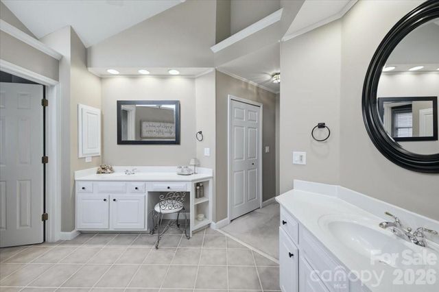 3425 Savannah Hills Drive, Matthews, NC 28105