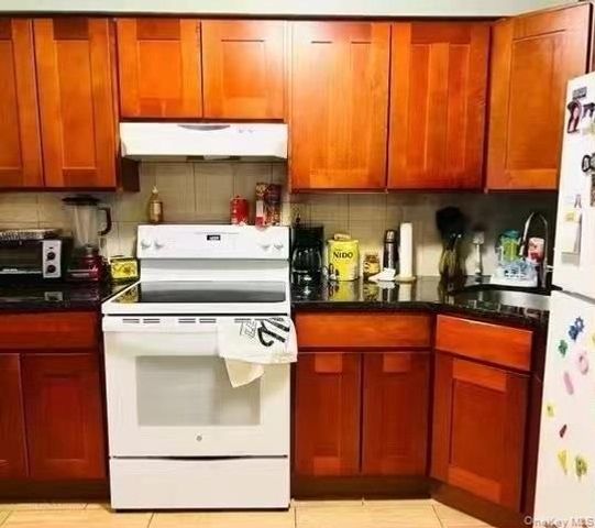 4588 161st Street, Flushing, NY 11358