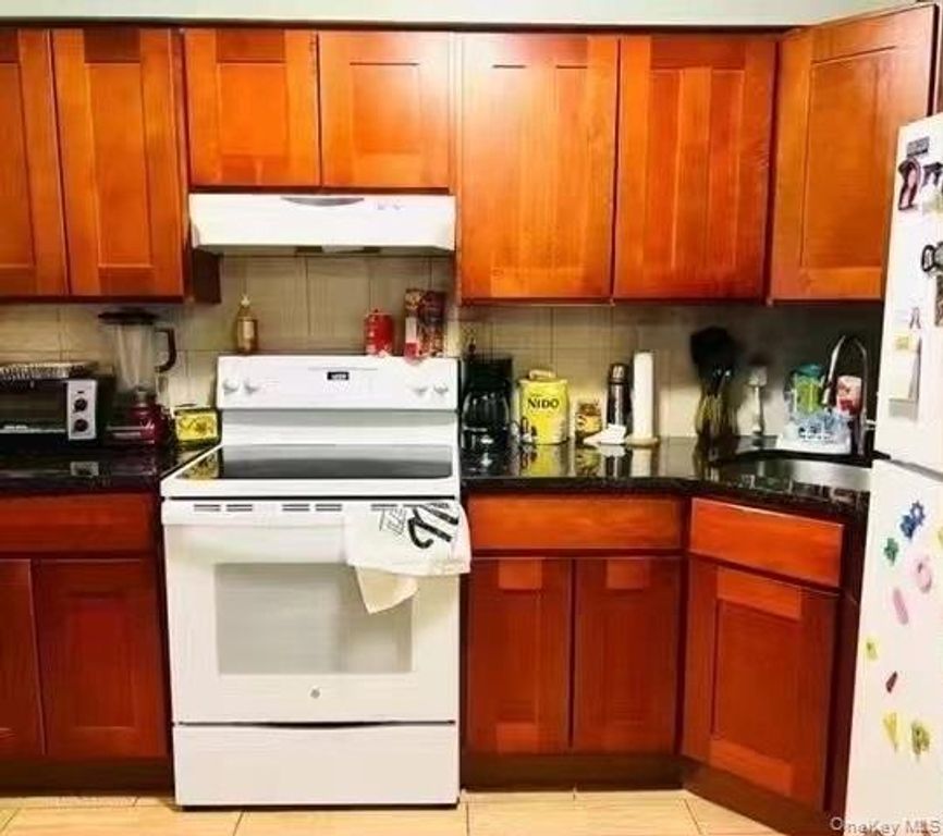 4588 161st Street, Flushing, NY 11358 — photo 3