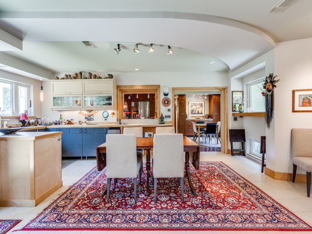299 Shadow Lakes Drive, Whitesboro, TX 76273