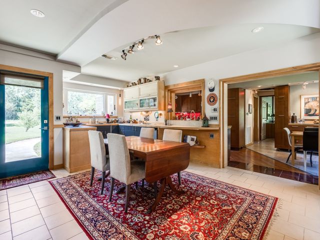 299 Shadow Lakes Drive, Whitesboro, TX 76273