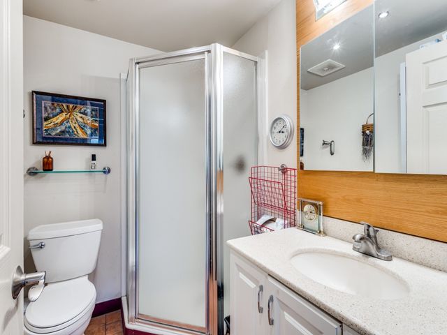 299 Shadow Lakes Drive, Whitesboro, TX 76273