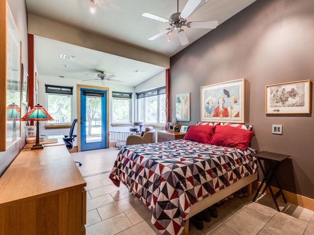299 Shadow Lakes Drive, Whitesboro, TX 76273