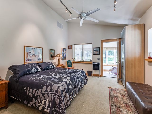 299 Shadow Lakes Drive, Whitesboro, TX 76273