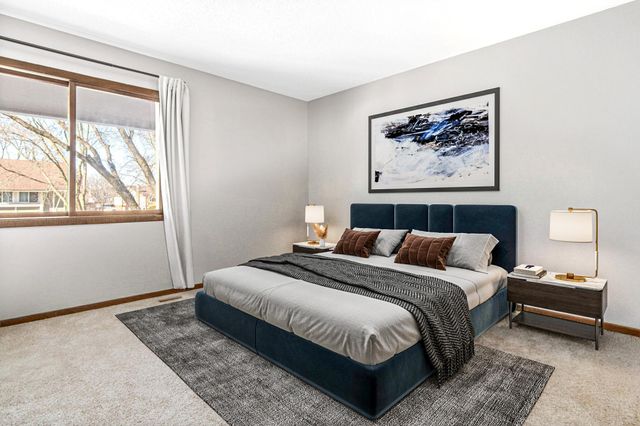 6844 Buckingham Court, Woodbury, MN 55125