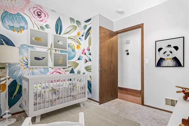 6844 Buckingham Court, Woodbury, MN 55125