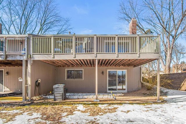 6844 Buckingham Court, Woodbury, MN 55125