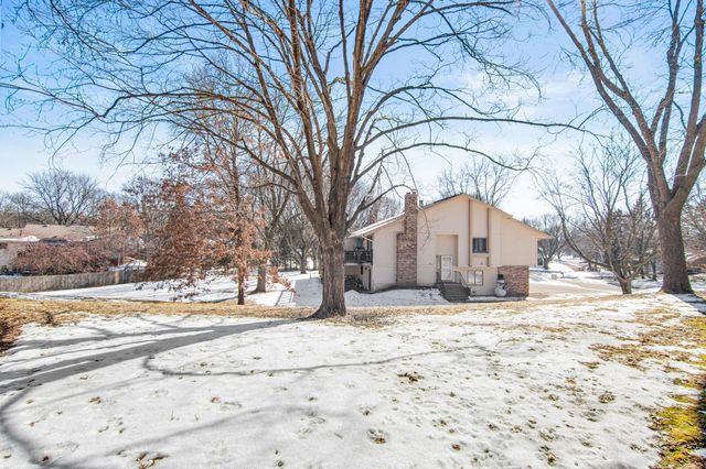 6844 Buckingham Court, Woodbury, MN 55125