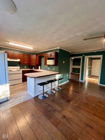 8070 N Private road 400 W, Brazil, IN 47834